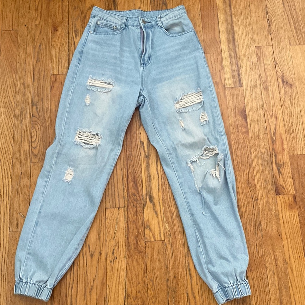 Kittenish light wash jeans